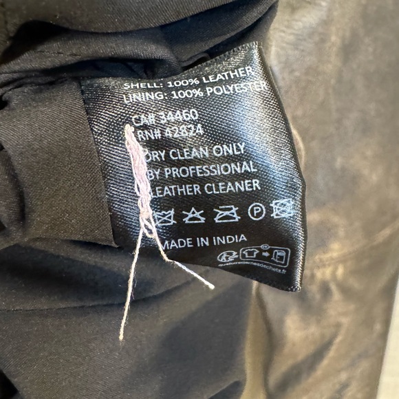 VEDA Classic Leather Moto Jacket in Size XS - Picture 10 of 13